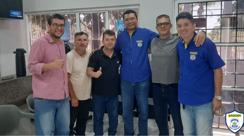 Diretores visitam delegacias e convidam associados para festa Diretores visitam delegacias e convidam associados para festa